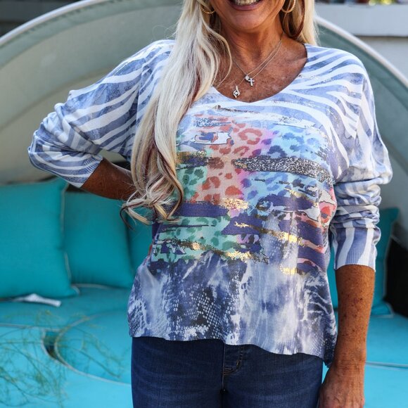 NWT Look Mode Zebra Print Slash Sweater in Blue - Picture 1 of 5